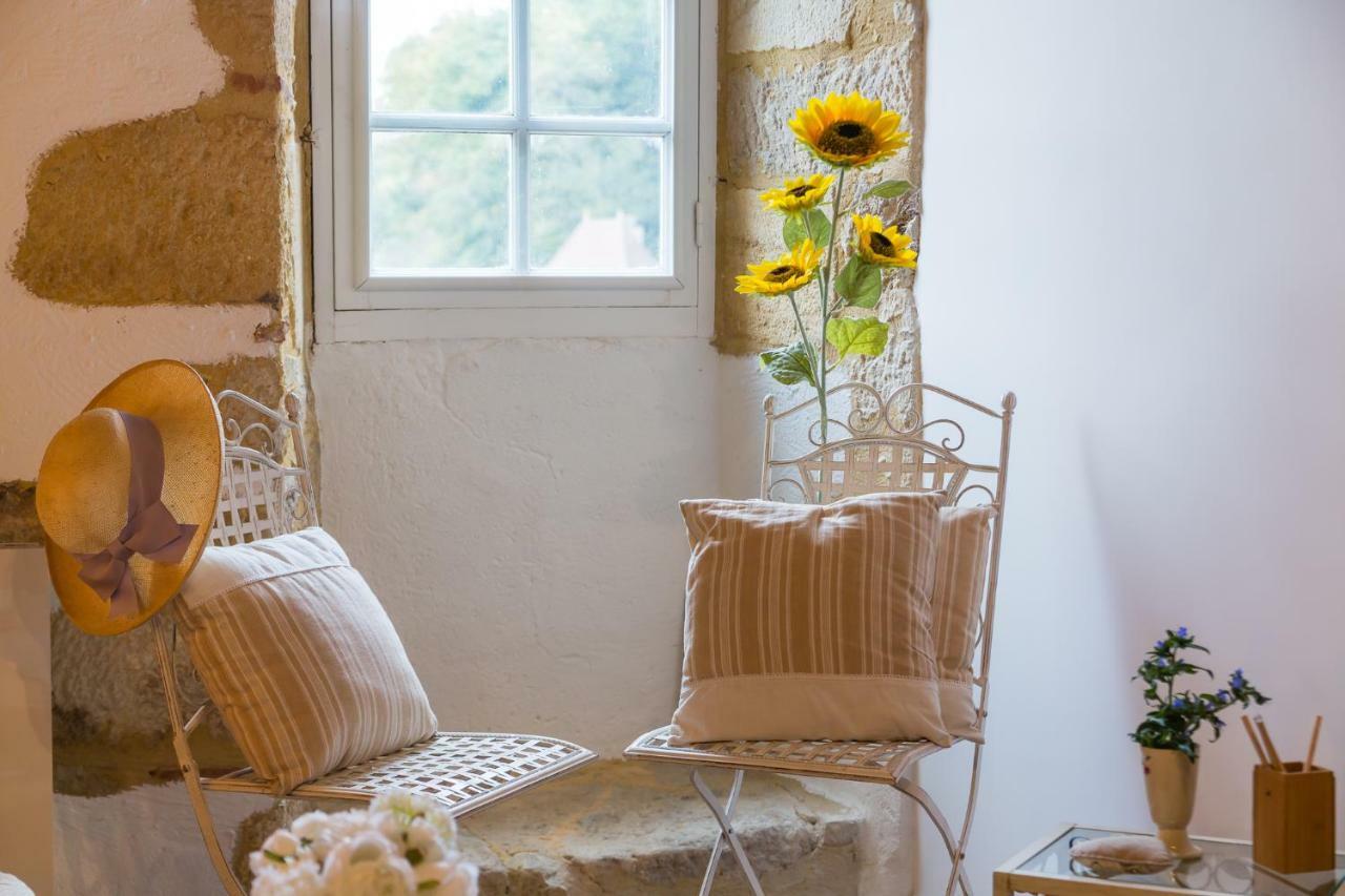 Au Coeur De Beynac, Une Maison De Caractere Avec Jardin Terrasse Luaran gambar