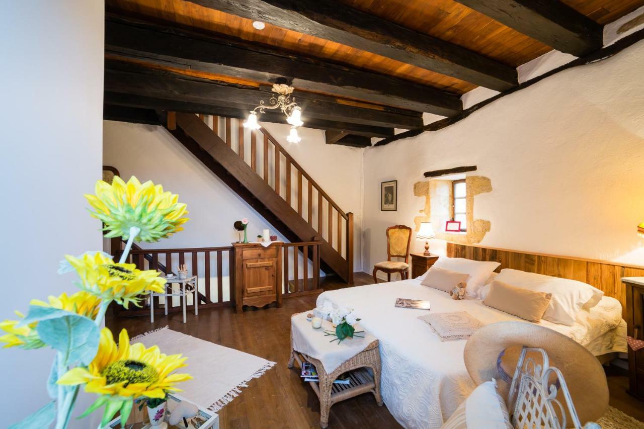 Au Coeur De Beynac, Une Maison De Caractere Avec Jardin Terrasse Luaran gambar