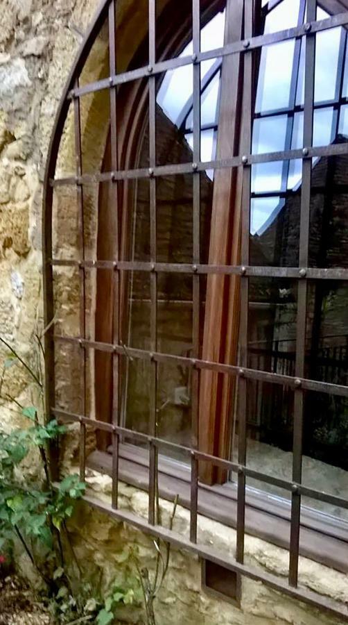 Au Coeur De Beynac, Une Maison De Caractere Avec Jardin Terrasse Luaran gambar