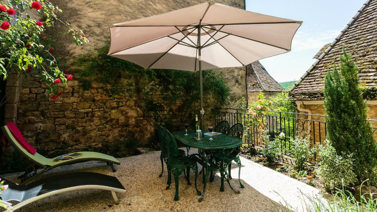 Au Coeur De Beynac, Une Maison De Caractere Avec Jardin Terrasse Luaran gambar