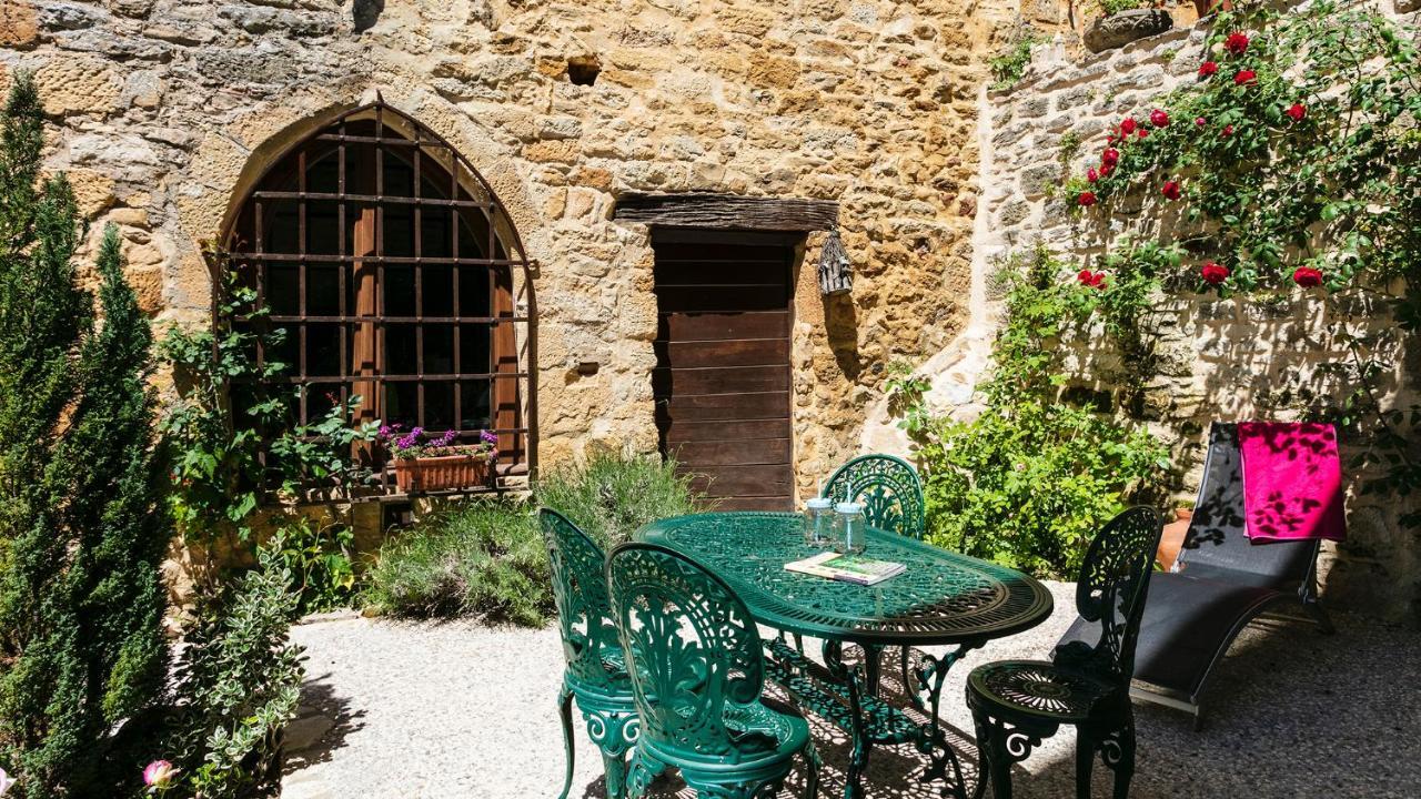 Au Coeur De Beynac, Une Maison De Caractere Avec Jardin Terrasse Luaran gambar